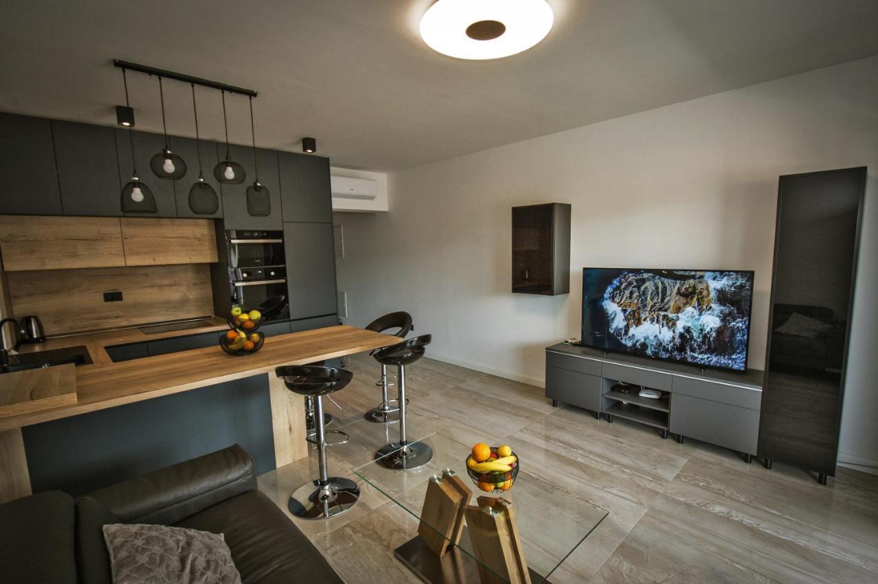 Luxury Vedran